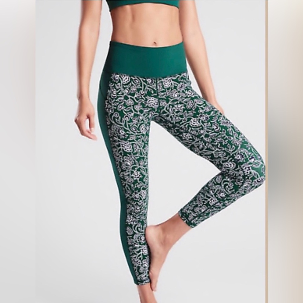 Athleta Afirmation green floral leggings. Size medium